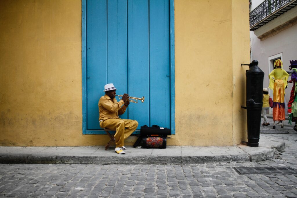 Трубач на Кубе