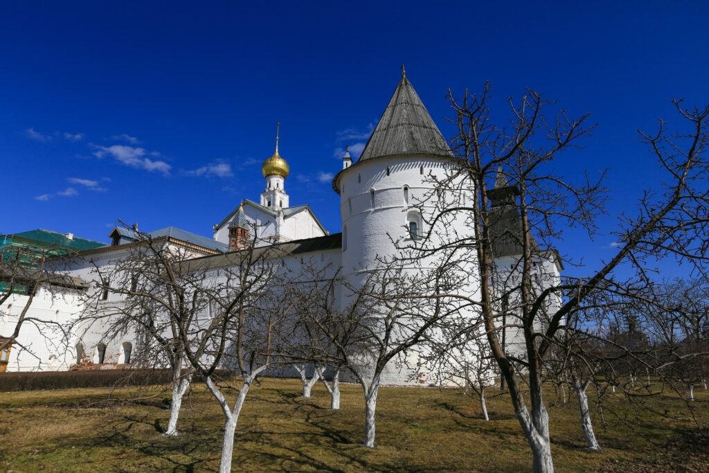 Монастырь в Ростове