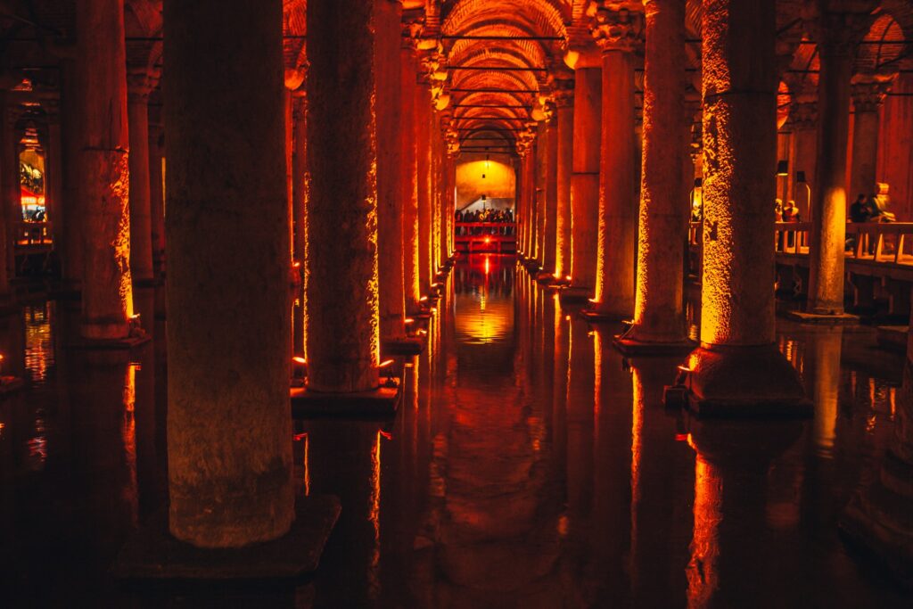 Подземная колоннада