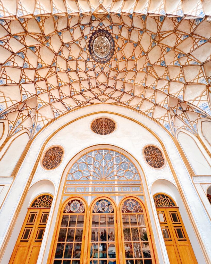 Знаменитые иранские потолки